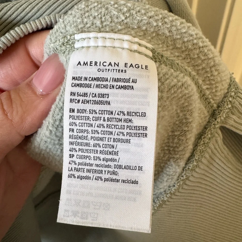 American Eagle AE Big Hug Light Green Graphic Sweatshirt - Picture 6 of 6